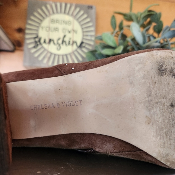 Chelsea & Violet Miley Brown Suede Leather Studded Bow Heel Bootie Boot Sz 8.5 M - Picture 9 of 11